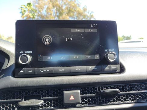Used 2023 Honda HR-V LX image 25