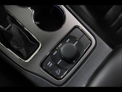 Used 2020 Jeep Grand Cherokee Limited X AWD/4WD image 18