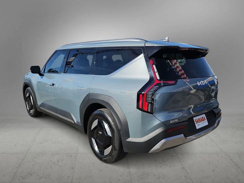 Used 2024 Kia EV9 Wind image 7