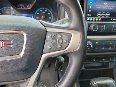 Used 2019 GMC Canyon SLE w/ SLE Convenience Package image 18