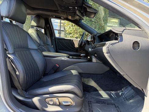 Used 2018 Lexus LS 500 w/ Interior Upgrade Package image 33