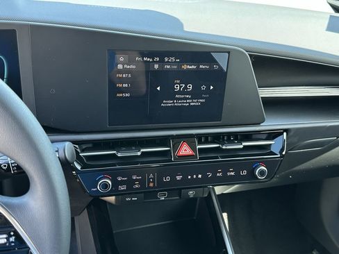 New 2026 Kia Niro LX FWD image 20