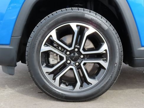 Certified 2024 Jeep Compass Limited AWD/4WD image 13
