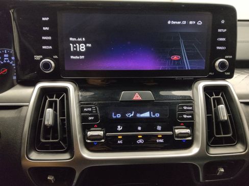 Used 2022 Kia Sorento S FWD image 25