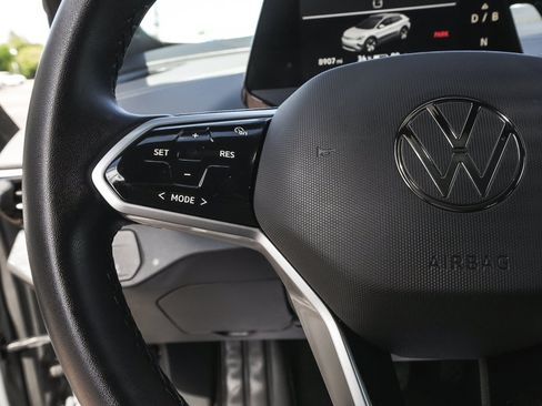Used 2023 Volkswagen ID.4 Pro S AWD/4WD image 16
