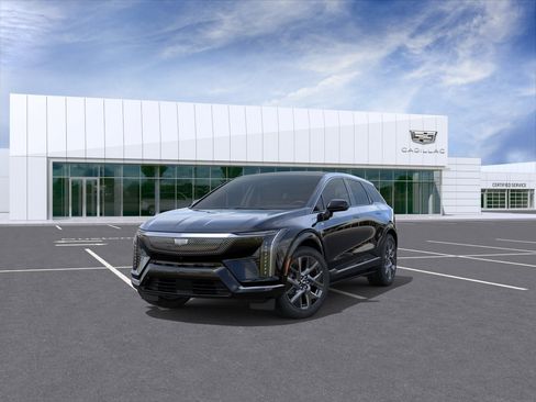 New 2026 Cadillac Optiq Luxury 2 RWD image 32