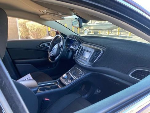 Used 2016 Chrysler 200 LX FWD image 5