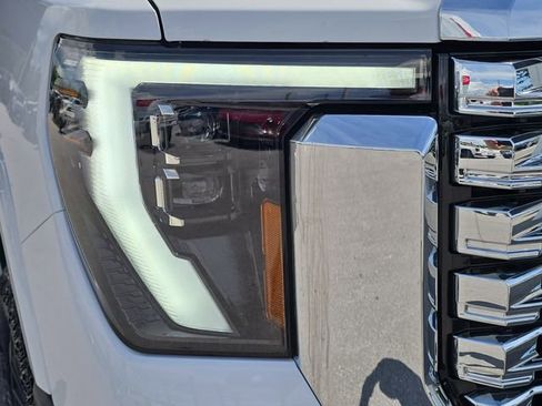 New 2025 GMC Sierra 2500 Denali w/ Denali Reserve Package image 11
