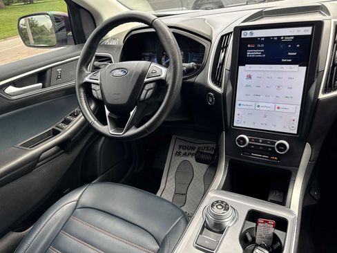 Used 2022 Ford Edge SEL w/ Sport Appearance Package image 27