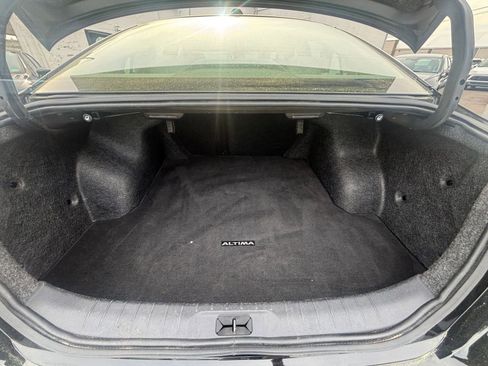 Used 2025 Nissan Altima 2.5 SV image 32