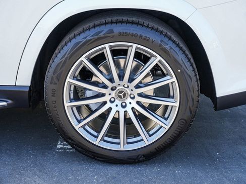 New 2026 Mercedes-Benz GLS 450 4MATIC image 10