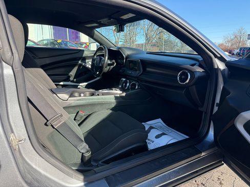 Used 2019 Chevrolet Camaro LT image 13