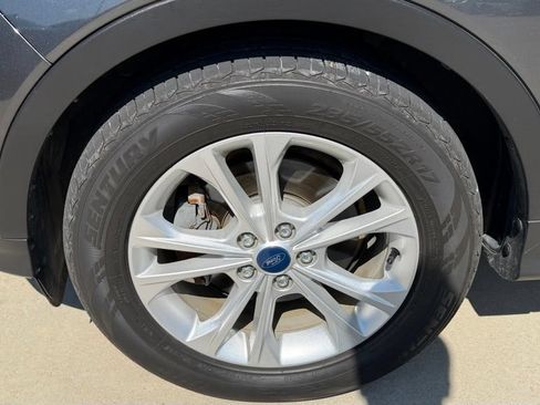 Used 2019 Ford Escape SE FWD image 10