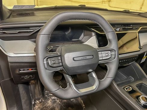 New 2026 Jeep Cherokee Laredo image 20