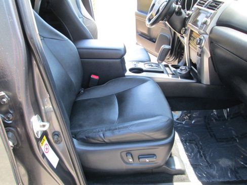 Used 2011 Toyota 4Runner Limited AWD/4WD image 11
