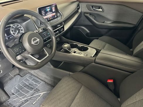 Used 2022 Nissan Rogue SV image 11