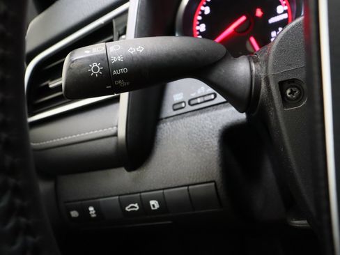 Used 2018 Toyota Camry XSE image 26