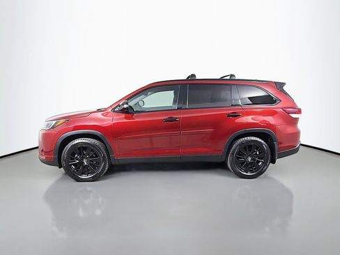 Used 2019 Toyota Highlander SE w/ Nightshade Edition AWD/4WD image 9
