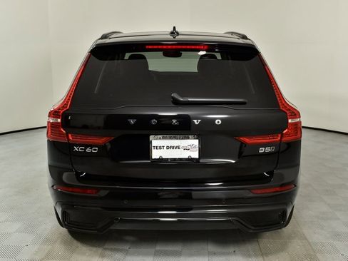 Certified 2025 Volvo XC60 B5 Plus image 29
