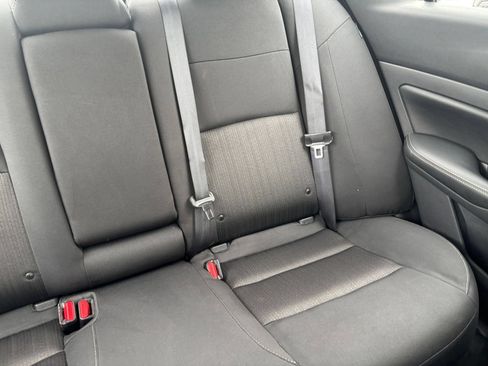 Used 2025 Nissan Altima 2.5 SV FWD image 37