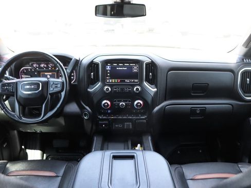 Used 2022 GMC Sierra 2500 AT4 w/ AT4 Preferred Package AWD/4WD image 27