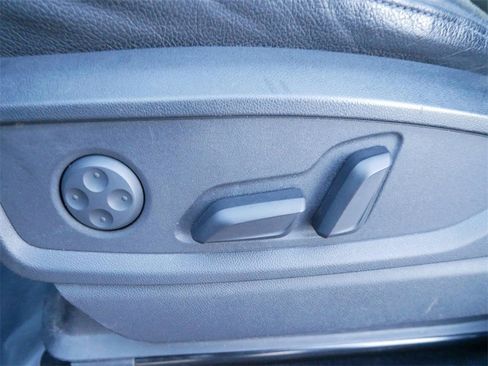 Used 2018 Audi Q5 2.0T Premium Plus w/ Premium Plus Package image 15