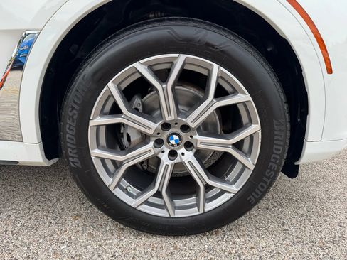 Used 2021 BMW X7 xDrive40i w/ Premium Package image 13