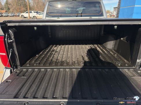 Used 2024 Toyota Tacoma TRD Off-Road image 9