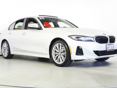 Used 2023 BMW 330i Sedan w/ Premium Package RWD image 4