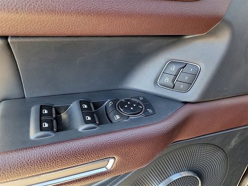 Used 2023 Ford Expedition Limited image 18