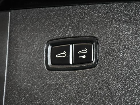 Used 2021 Porsche Cayenne Turbo w/ Assistance Package image 64