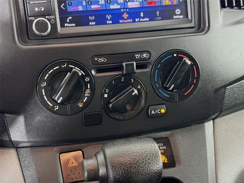 Used 2020 Nissan NV200 S FWD image 16