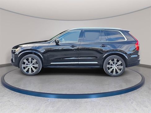 Used 2025 Volvo XC90 B6 Ultra w/ Protection Package Premier image 9