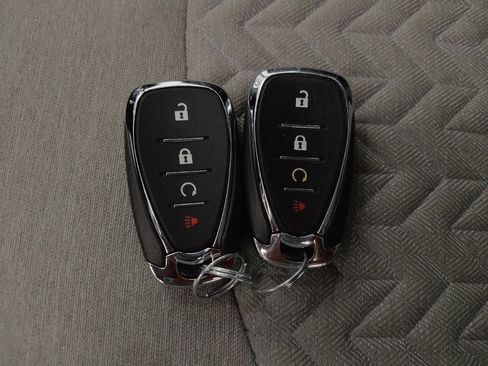 Used 2024 Chevrolet Equinox LS image 32