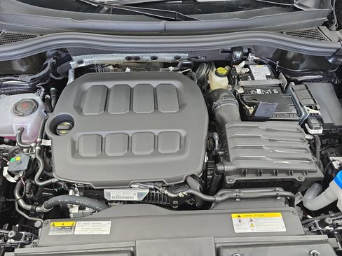New 2026 Volkswagen Tiguan SE R-Line FWD image 30