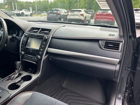 Used 2017 Toyota Camry XSE FWD image 24