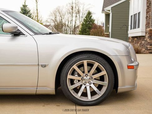 Used 2006 Chrysler 300 SRT8 w/ SRT Option Group II RWD image 11