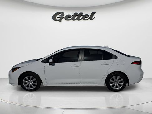 Used 2025 Toyota Corolla LE FWD image 8