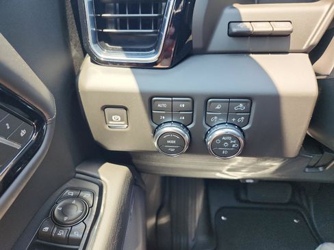 Used 2026 GMC Sierra 2500 AT4X AWD/4WD image 28