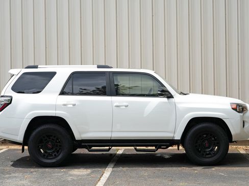 Used 2021 Toyota 4Runner SR5 Premium w/ Moonroof Package AWD/4WD image 50