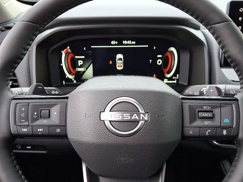 New 2025 Nissan Rogue Platinum image 12