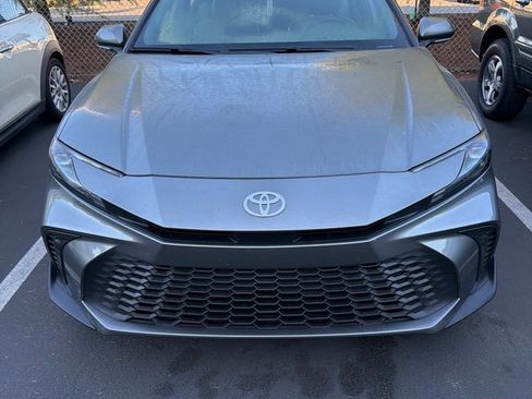 Used 2026 Toyota Camry SE w/ Convenience Package FWD image 1