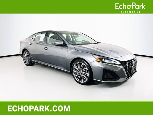 Used 2023 Nissan Altima 2.5 SL FWD image 1