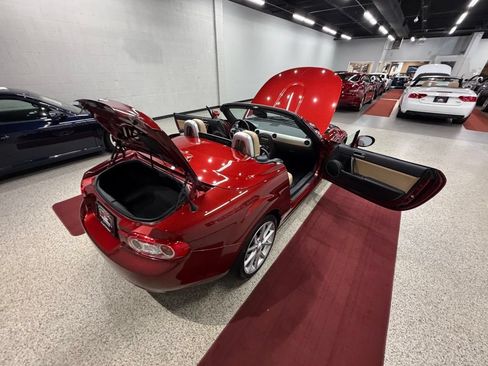 Used 2012 MAZDA MX-5 Miata Grand Touring w/ Premium Pkg RWD image 39