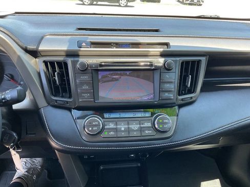Used 2013 Toyota RAV4 XLE AWD/4WD image 20