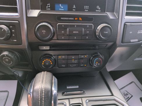 Used 2016 Ford F150 XLT w/ Equipment Group 302A Luxury AWD/4WD image 18