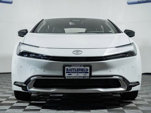 New 2026 Toyota Prius Plug-In Hybrid FWD image 2