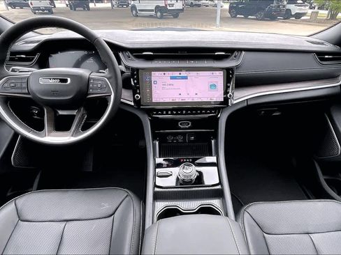 New 2026 Jeep Grand Cherokee L Limited AWD/4WD image 5