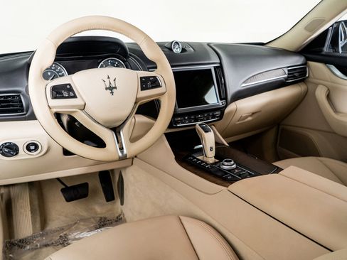 Used 2022 Maserati Levante GT image 2