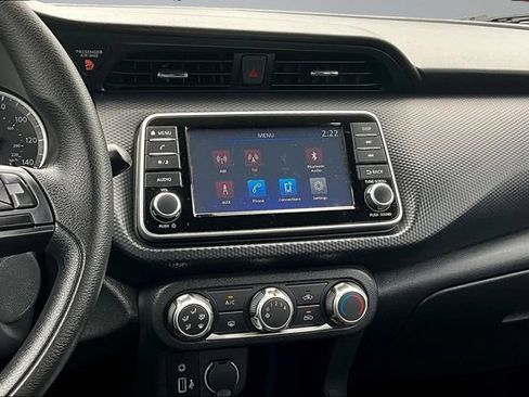 Used 2025 Nissan Kicks Play S FWD image 9